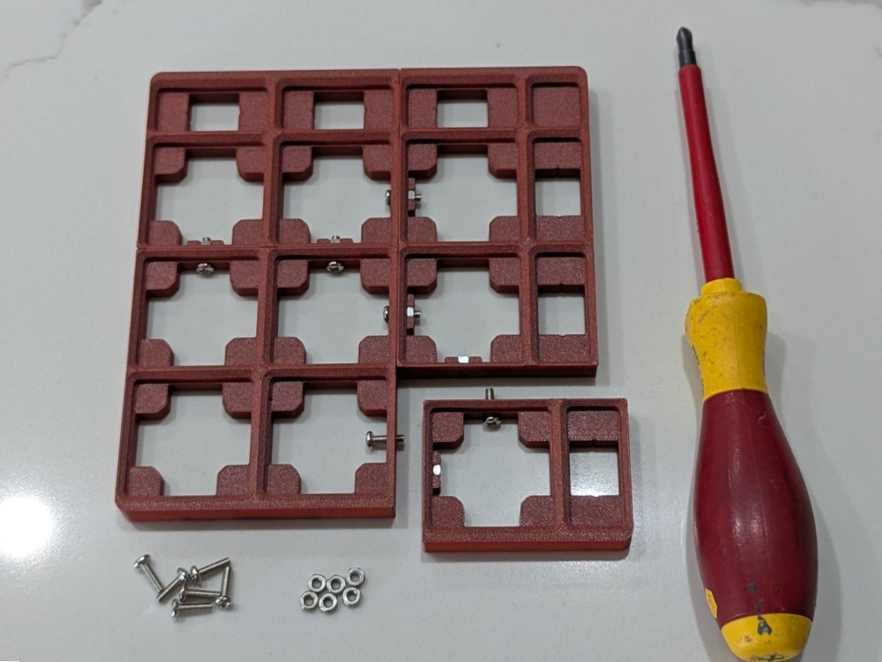 گریدفینیتی برد پایه سیستم — GRIPS: GRidfinity Interlocking basePlate System